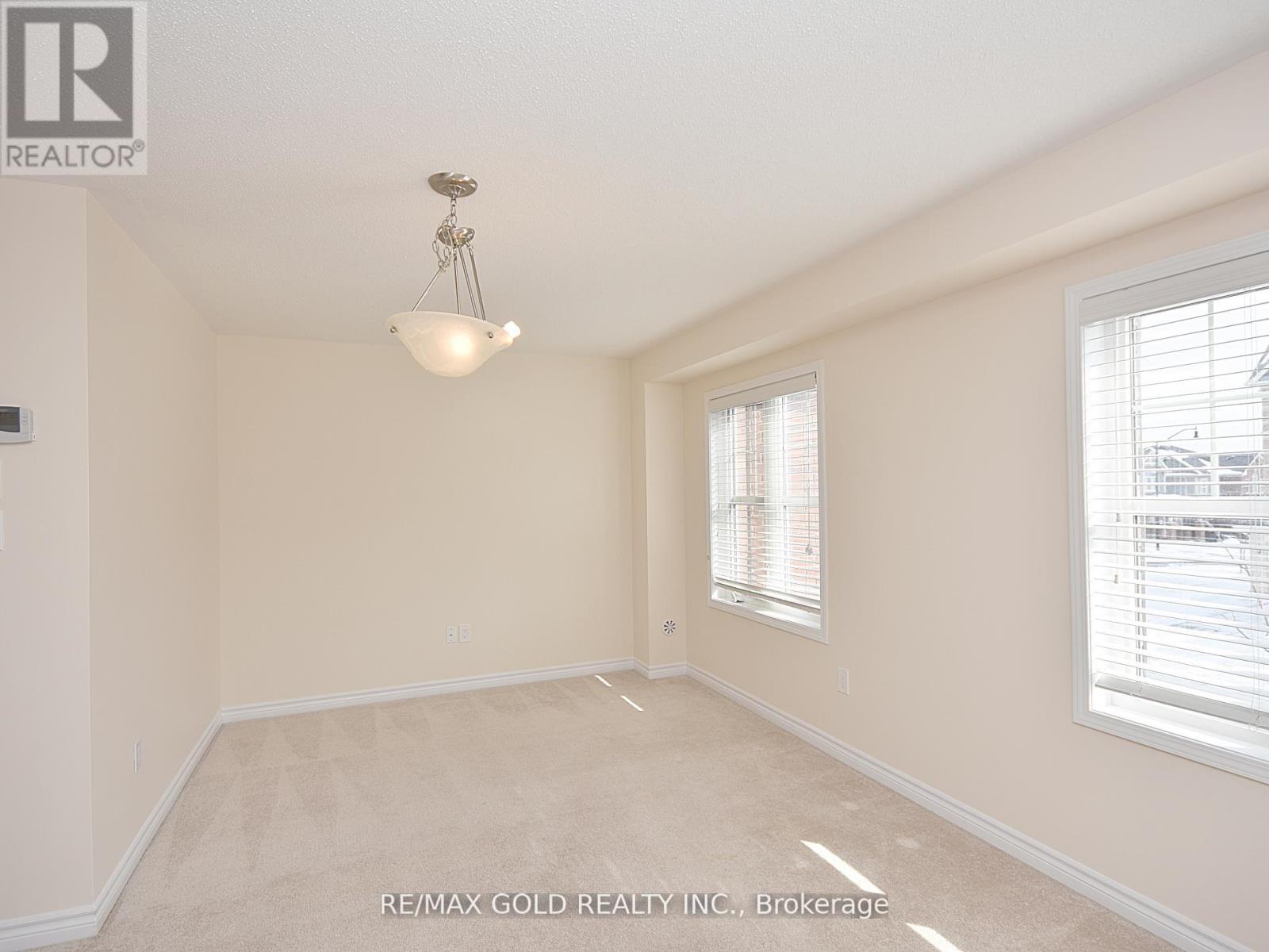 75 Metro Crescent, Brampton, Ontario  L7A 4P2 - Photo 3 - W12695698