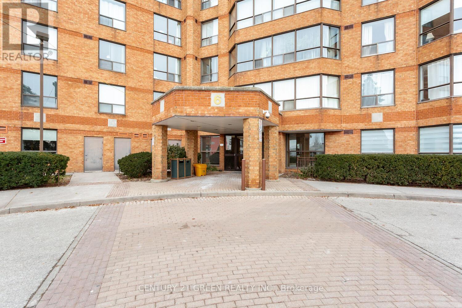 1004 - 6 Humberline Drive, Toronto, Ontario  M9W 6X8 - Photo 7 - W12634152