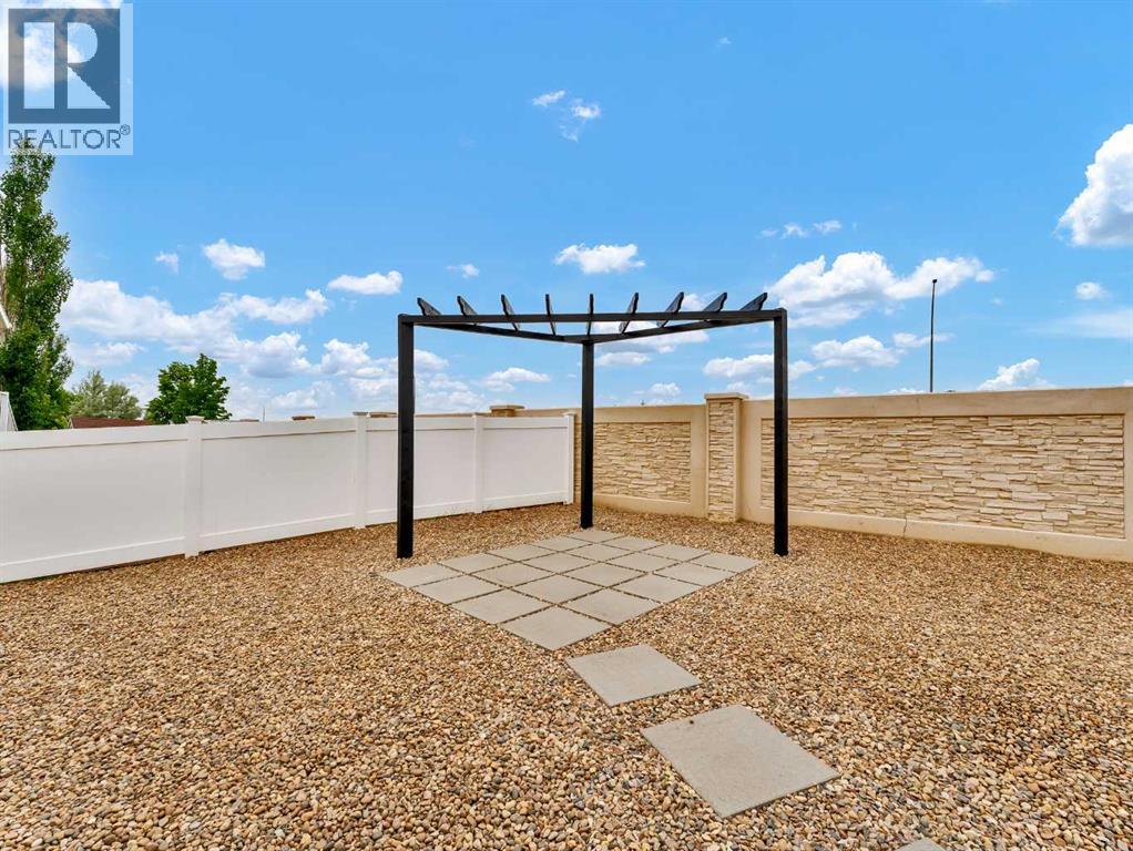 32 Somerside Way Se, Medicine Hat, Alberta  T1B 0M1 - Photo 46 - A2274444