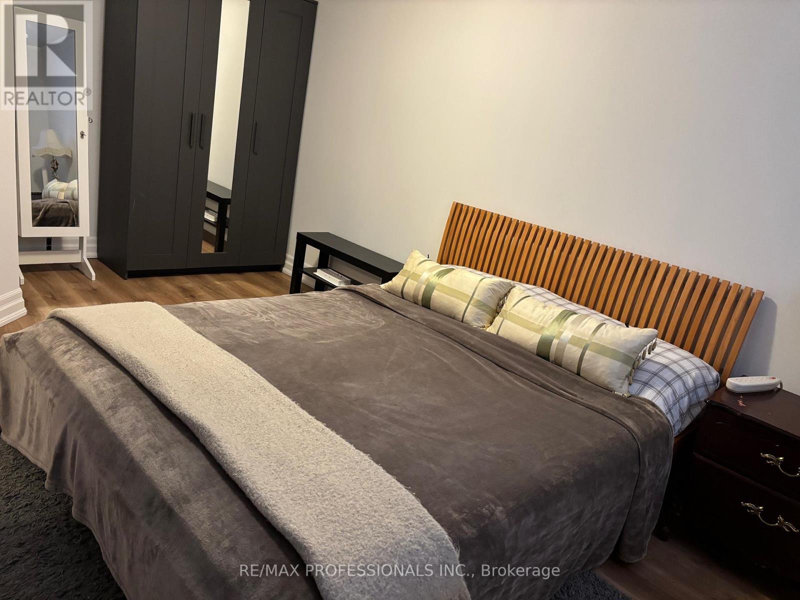 Bsmt - 73 Abilene Drive, Toronto, Ontario  M9A 2N5 - Photo 5 - W12697314