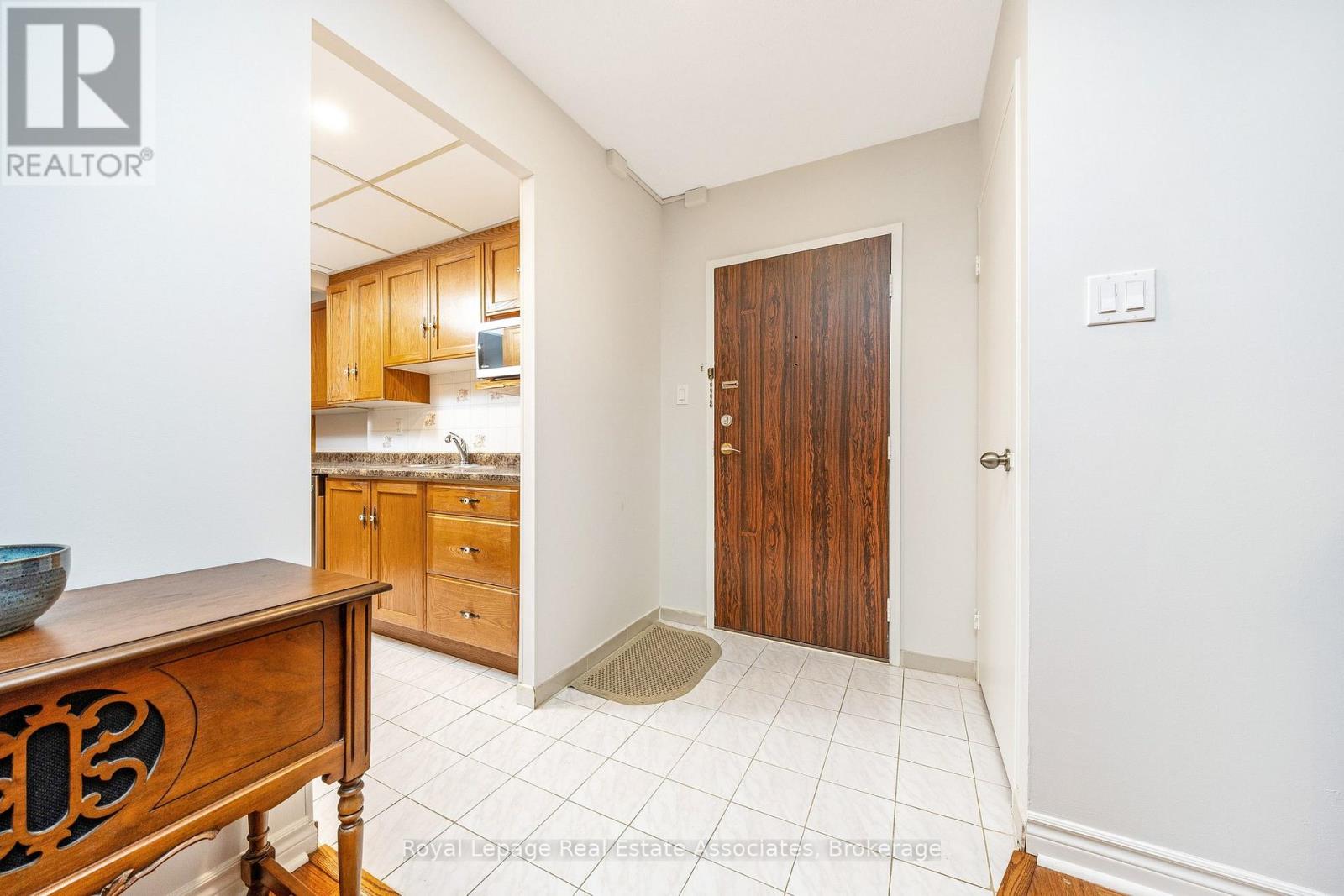 502 - 299 Mill Road, Toronto, Ontario  M9C 4V9 - Photo 3 - W12697324