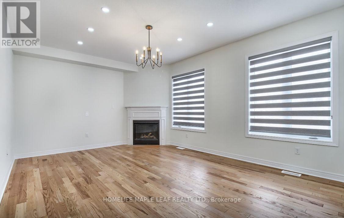 48 Farringdon Crescent, Brampton, Ontario  L7A 0B7 - Photo 13 - W12697340