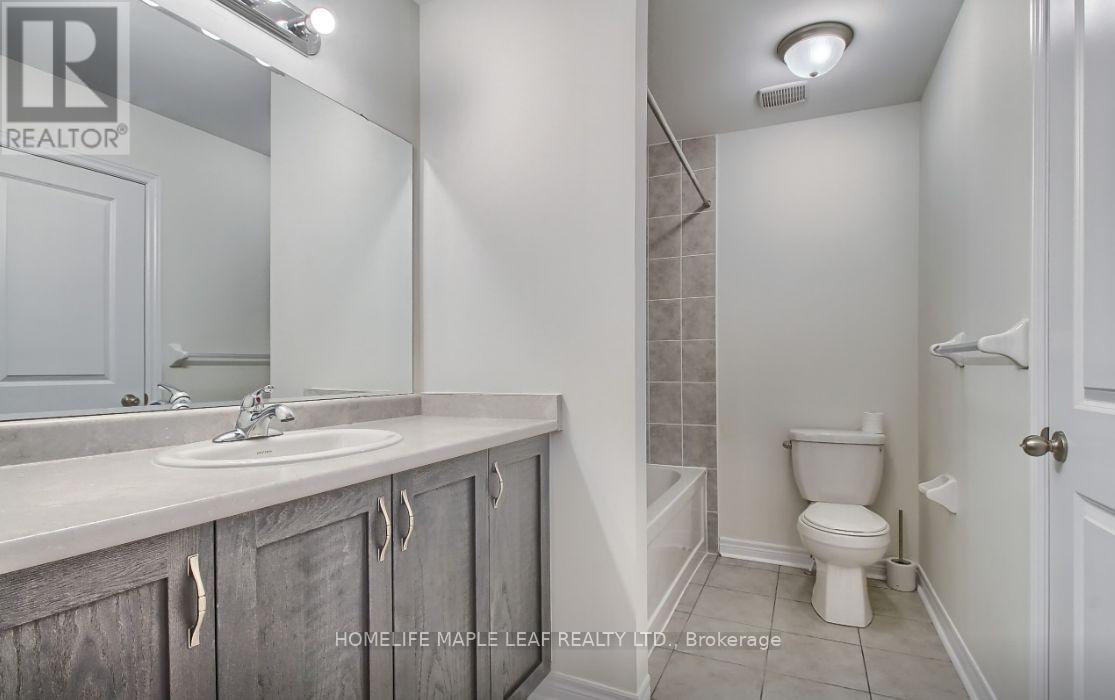 48 Farringdon Crescent, Brampton, Ontario  L7A 0B7 - Photo 24 - W12697340