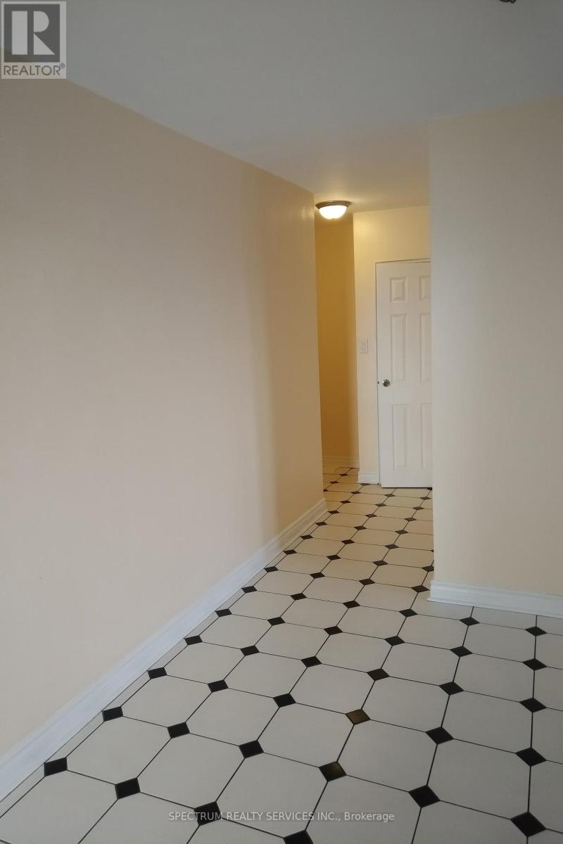 601 - 2961 Dufferin Street, Toronto, Ontario  M6B 3T2 - Photo 7 - W12697360