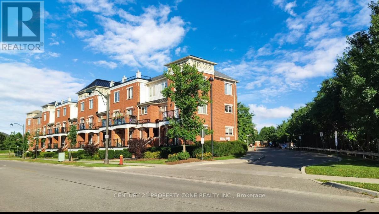17 - 19 HAYS BOULEVARD, Oakville, Ontario