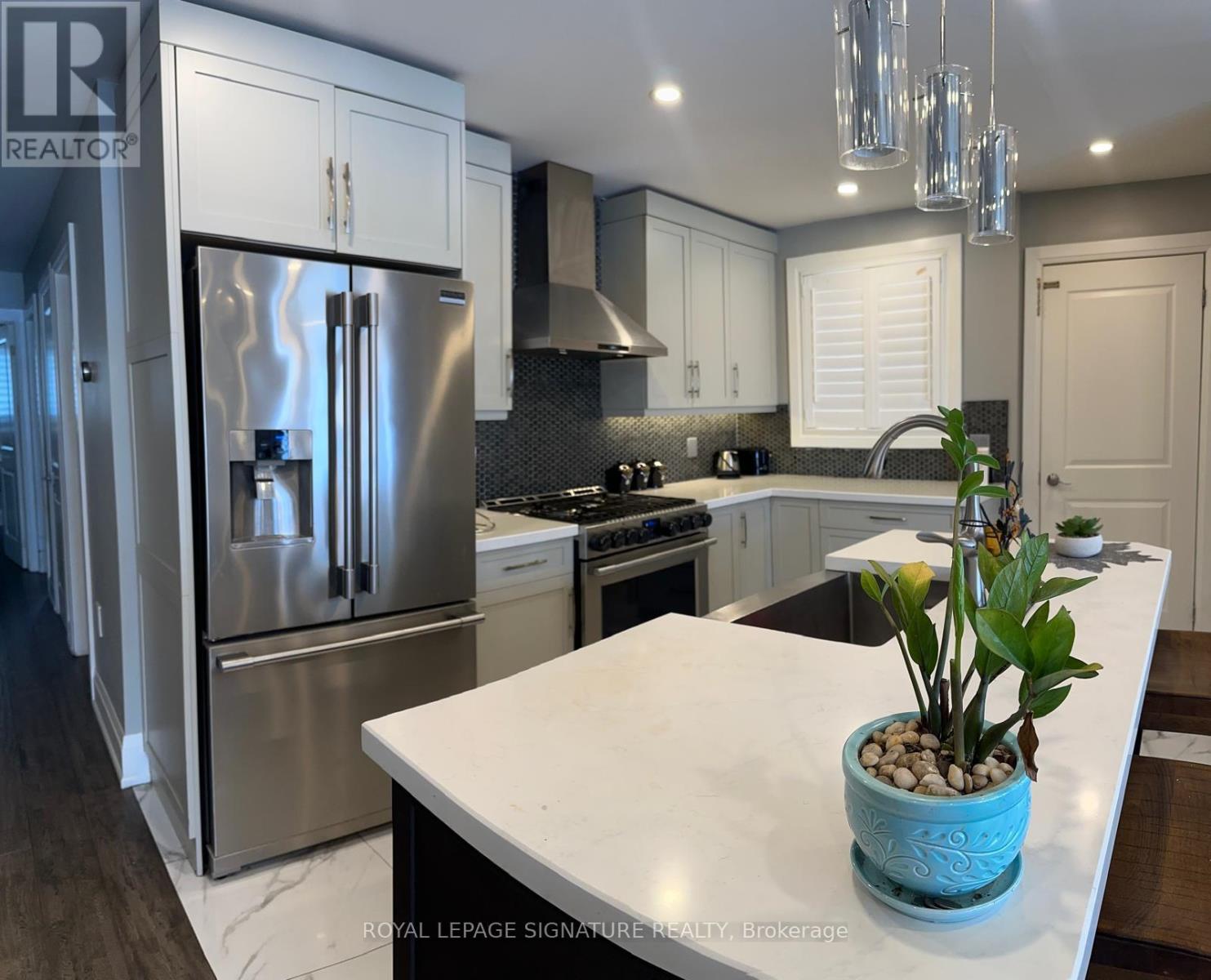 890 Maple Avenue, Milton, Ontario  L9T 3N4 - Photo 5 - W12697382