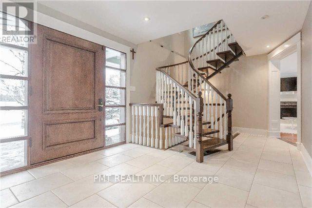 754 Dack Boulevard, Mississauga, Ontario  L5H 1E4 - Photo 3 - W12697386