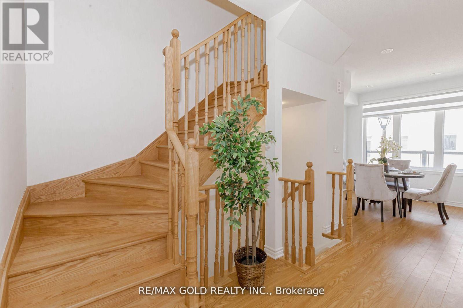 15 Tiveron Avenue, Caledon, Ontario  L7C 4L4 - Photo 19 - W12697398