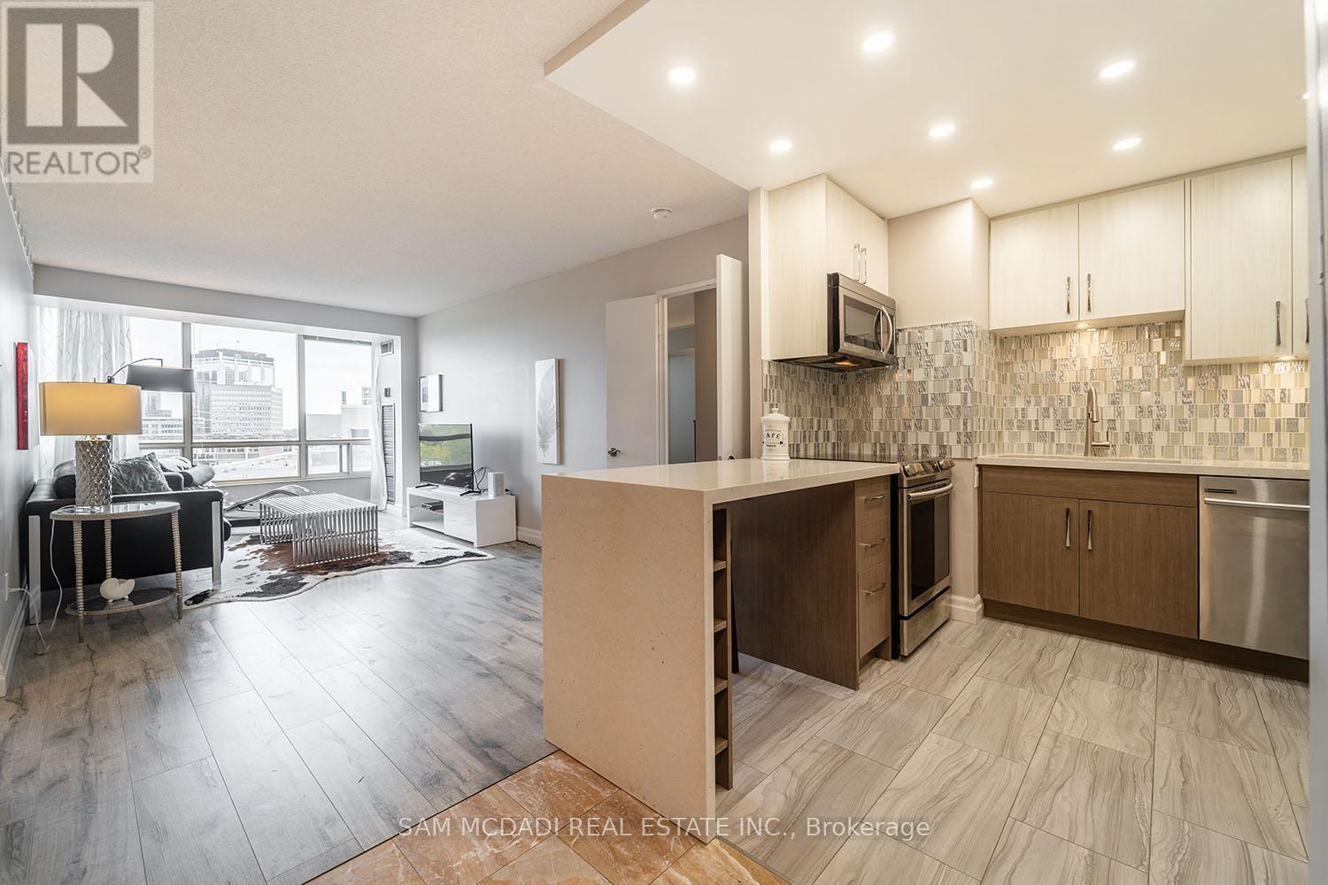 909 - 1300 Islington Avenue, Toronto, Ontario  M9A 5C4 - Photo 11 - W12697406