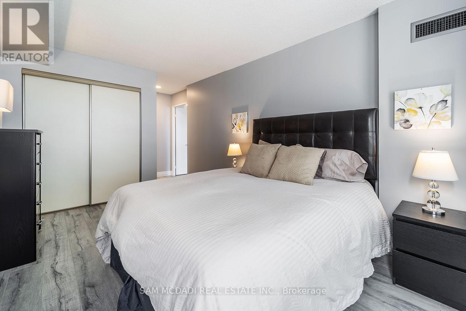 909 - 1300 Islington Avenue, Toronto, Ontario  M9A 5C4 - Photo 14 - W12697406