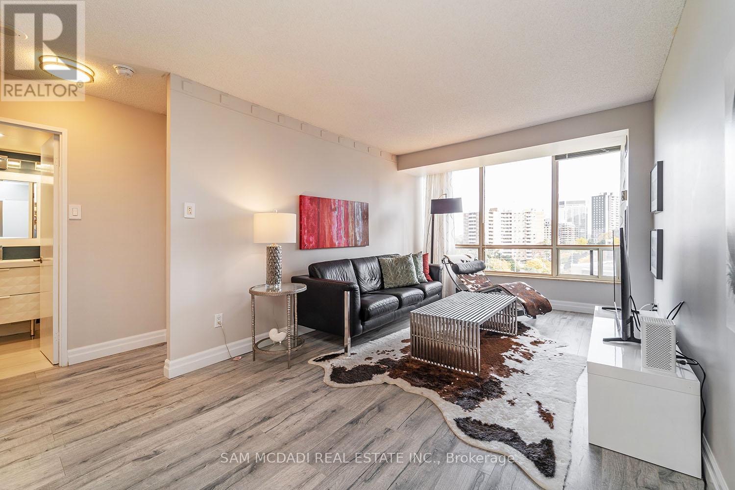 909 - 1300 Islington Avenue, Toronto, Ontario  M9A 5C4 - Photo 8 - W12697406