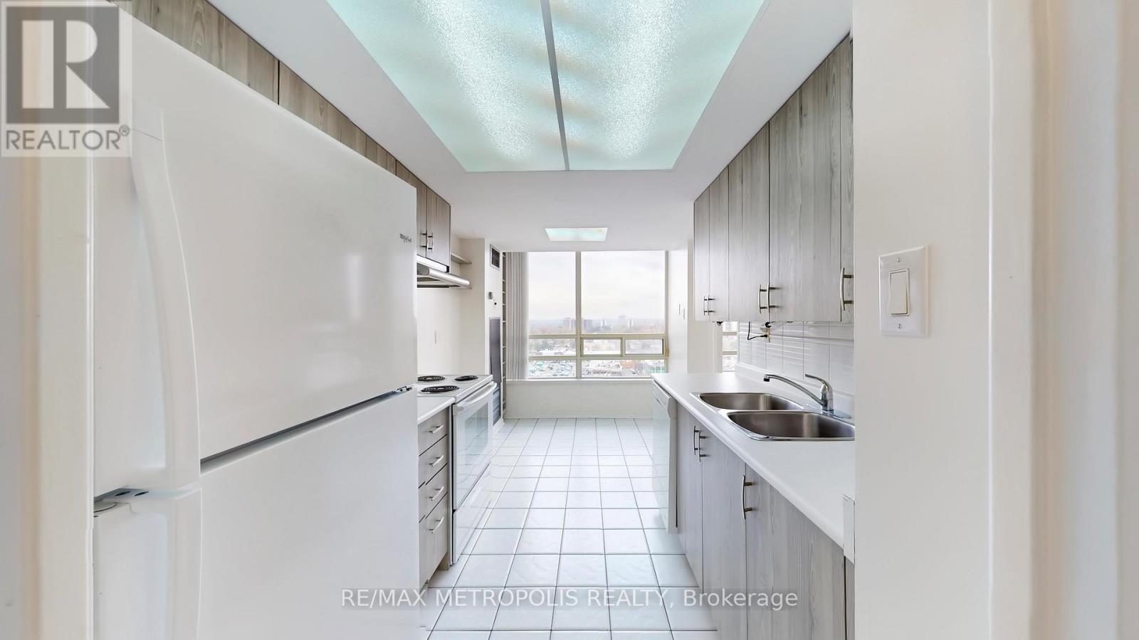 1512 - 75 King Street E, Mississauga, Ontario  L5A 4G5 - Photo 13 - W12697464