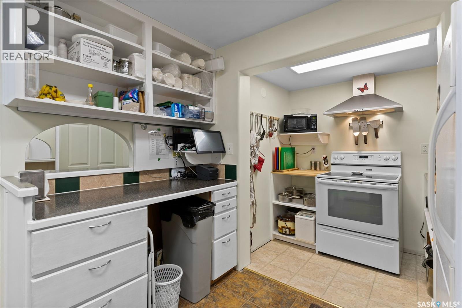 202-206 Elizabeth Avenue, Manitou Beach, Saskatchewan  S0K 4T1 - Photo 24 - SK013898