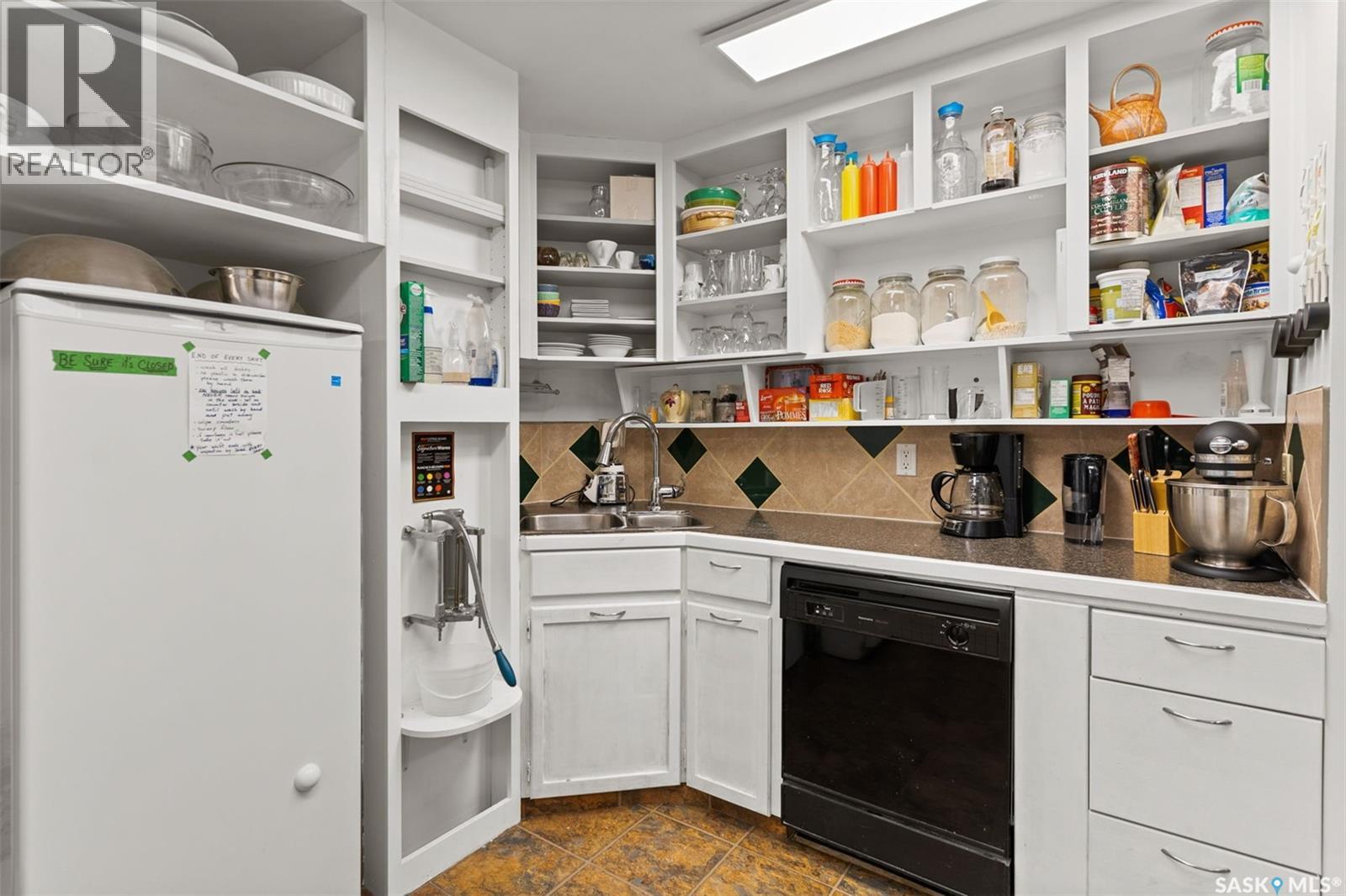 202-206 Elizabeth Avenue, Manitou Beach, Saskatchewan  S0K 4T1 - Photo 29 - SK013898