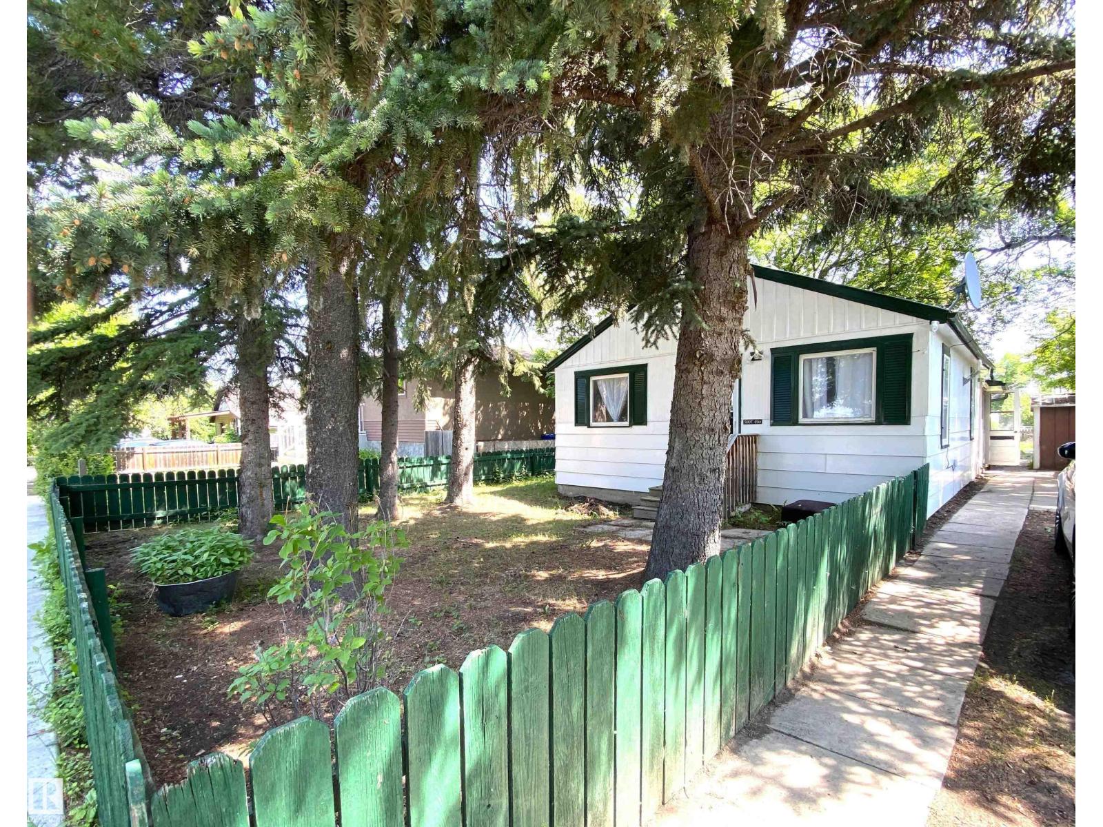 5007 49 ST, warburg, Alberta