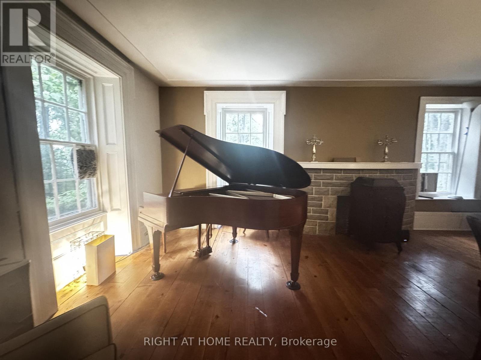 545 Dundas Street E, Hamilton, Ontario  L8B 0G7 - Photo 11 - X12697348