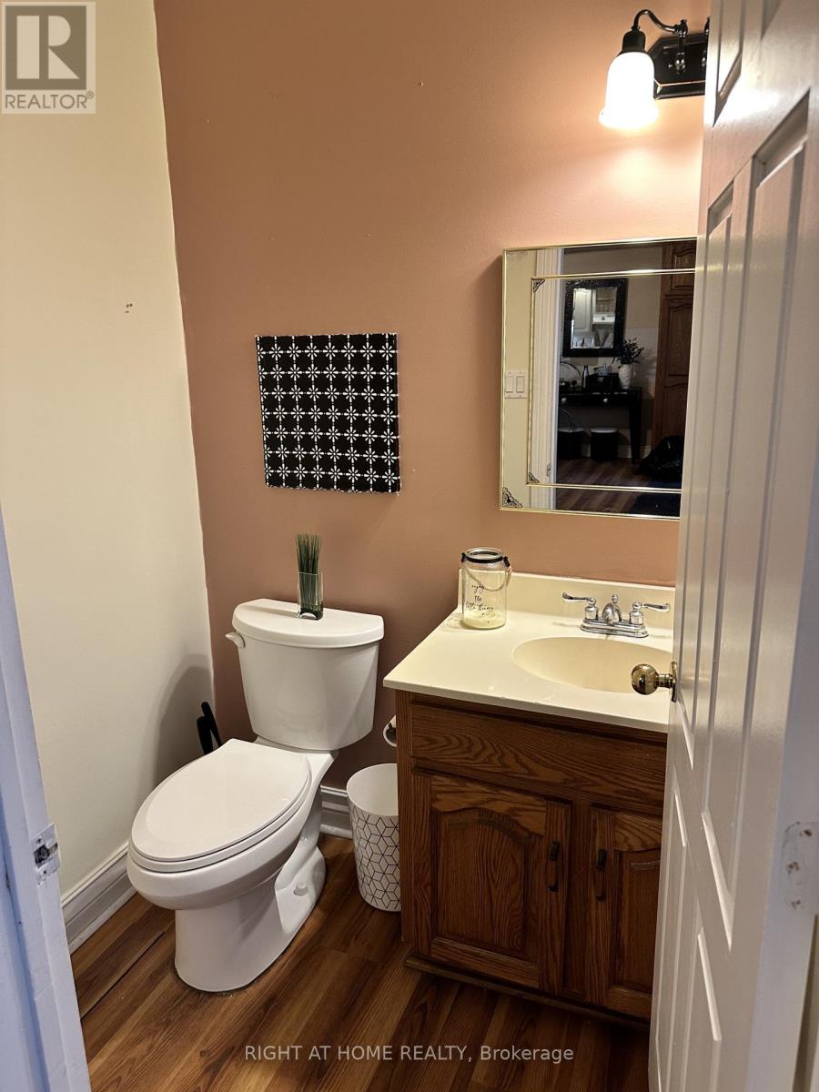 545 Dundas Street E, Hamilton, Ontario  L8B 0G7 - Photo 13 - X12697348