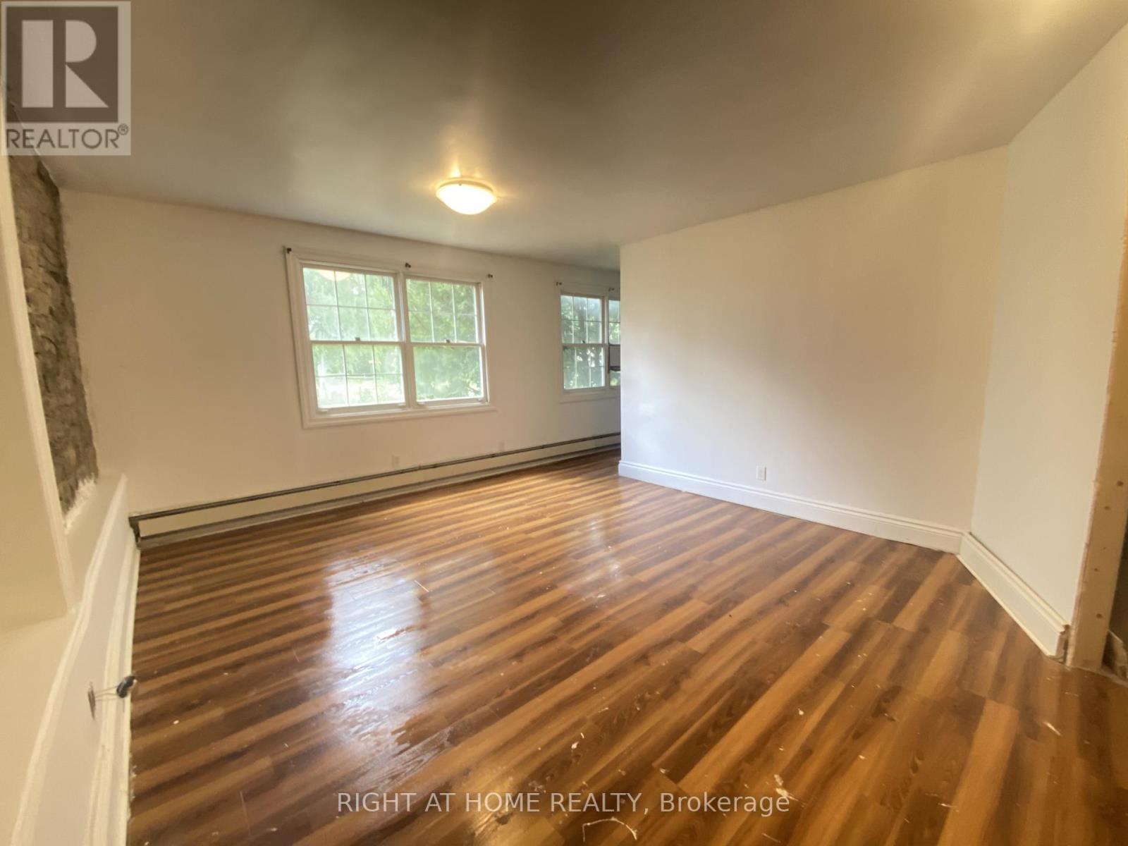 545 Dundas Street E, Hamilton, Ontario  L8B 0G7 - Photo 7 - X12697348