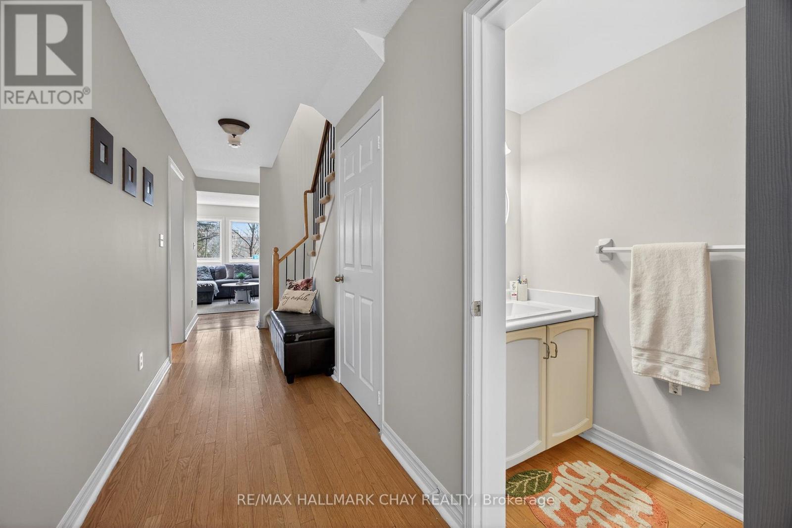 11 Mckinnon Court, Newmarket, Ontario  L3Y 8L6 - Photo 13 - N12697432