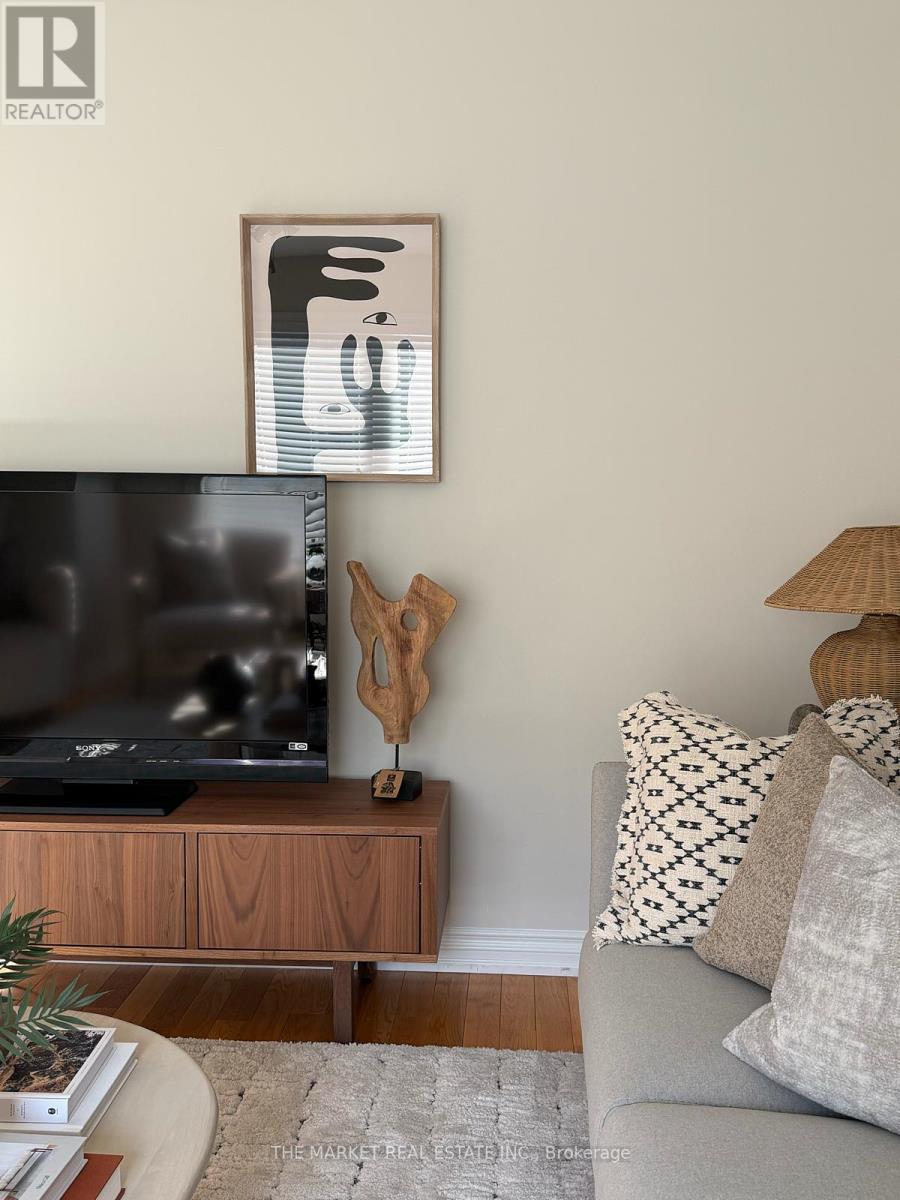 688 Rayner Court, Milton, Ontario  L9T 0N9 - Photo 8 - W12696730