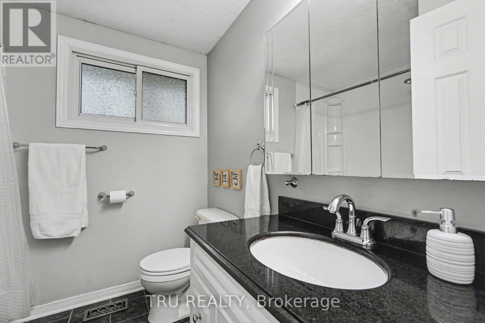 463f Moodie Drive, Ottawa, Ontario  K2H 8T7 - Photo 12 - X12697506