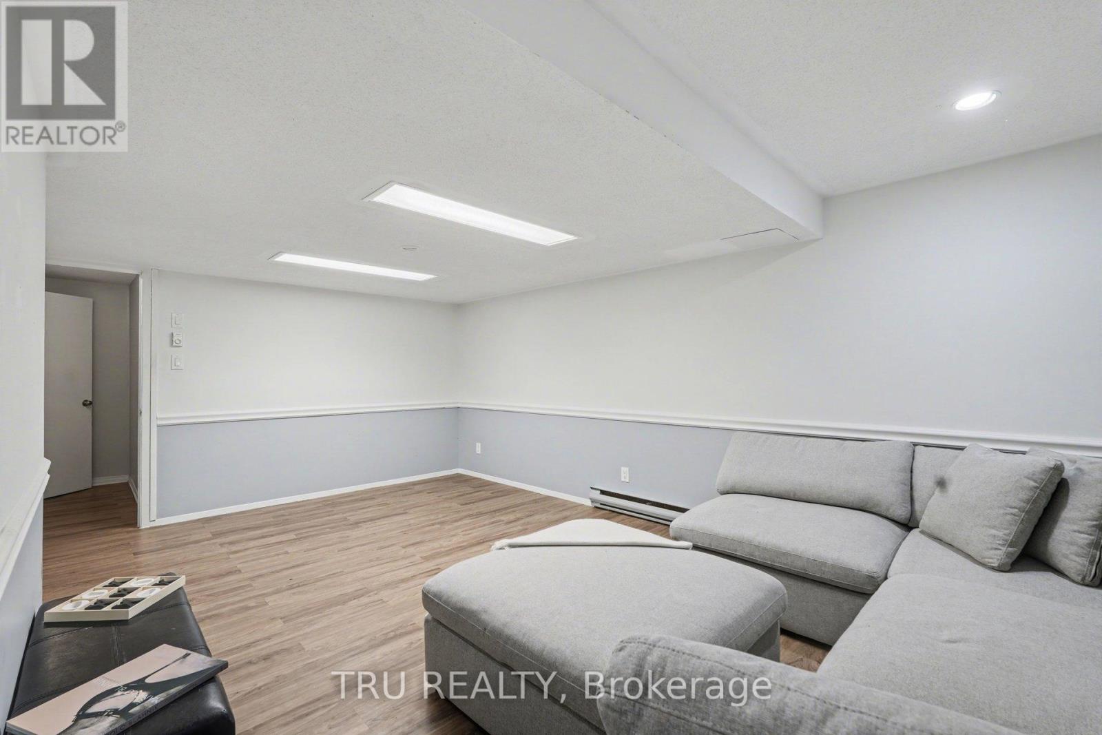 463f Moodie Drive, Ottawa, Ontario  K2H 8T7 - Photo 17 - X12697506