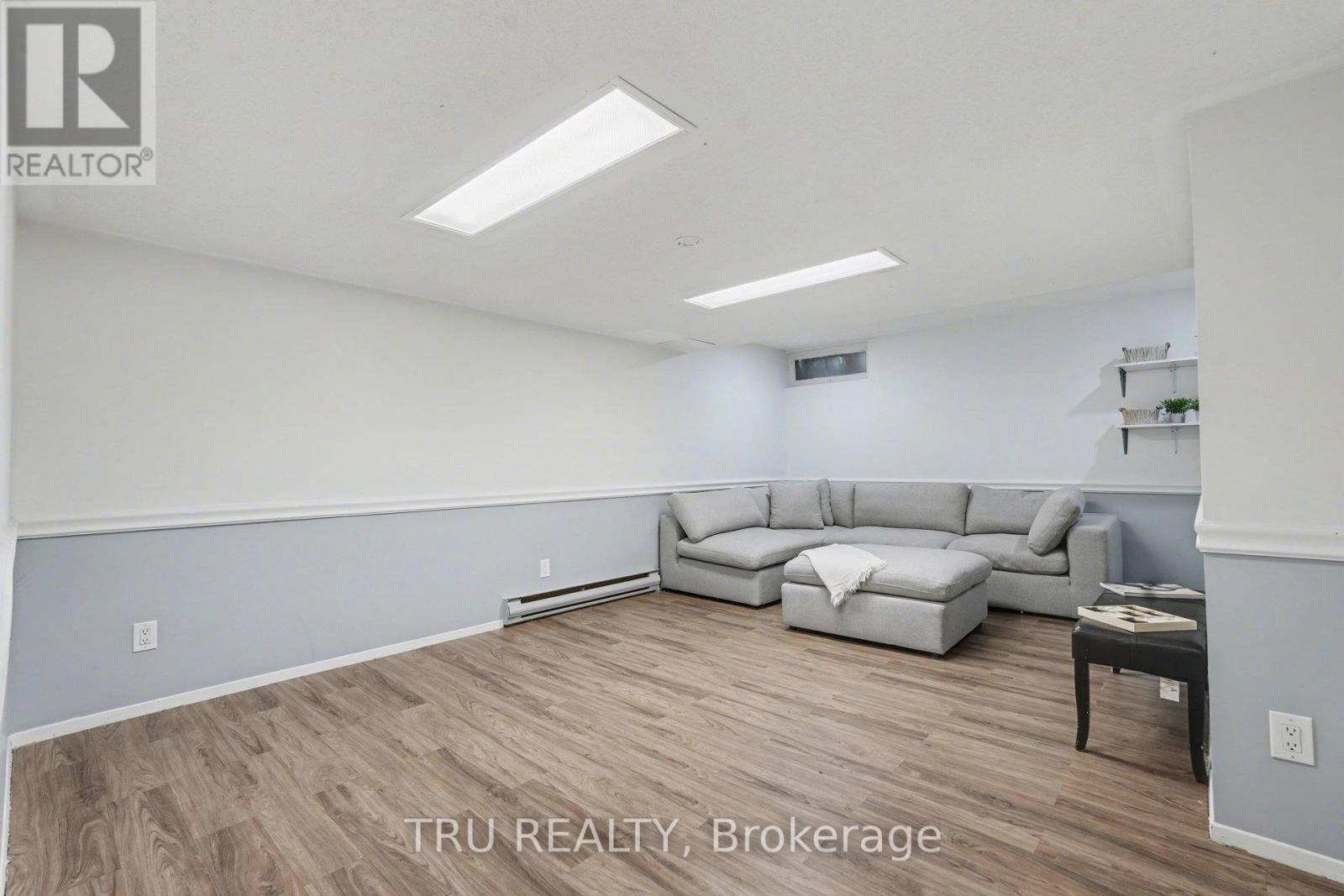 463f Moodie Drive, Ottawa, Ontario  K2H 8T7 - Photo 18 - X12697506