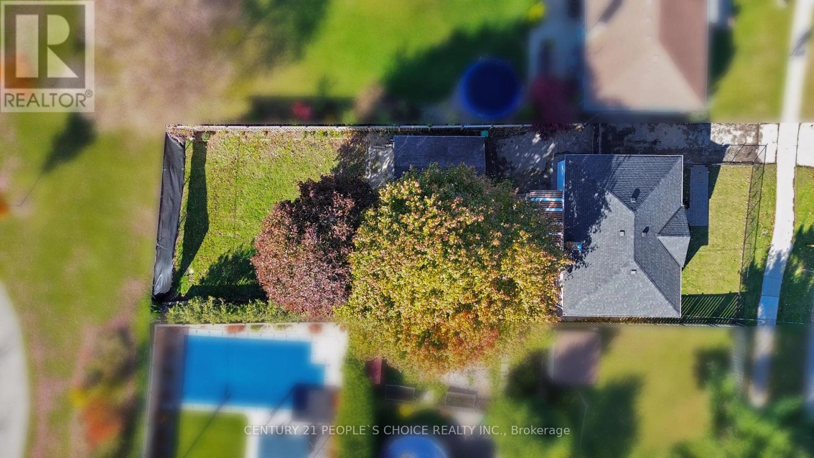 1268 Northaven Drive N, Mississauga, Ontario  L5G 4E7 - Photo 5 - W12696652