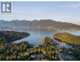 885 RIVENDELL DRIVE, Bowen Island, British Columbia