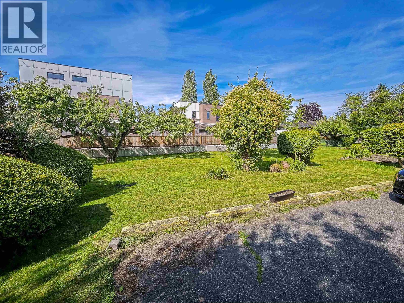 8340 No. 3 Road, Richmond, British Columbia  V6Y 2E3 - Photo 2 - R3079664