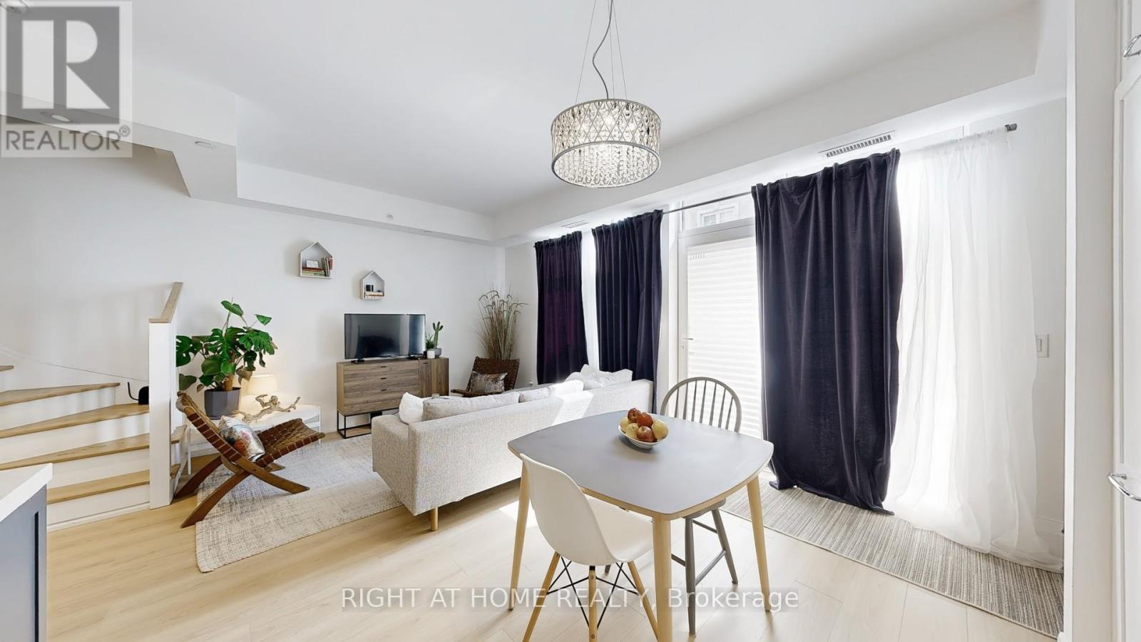 Th-112 - 25 Malcolm Road, Toronto, Ontario  M4G 0C1 - Photo 11 - C12697488