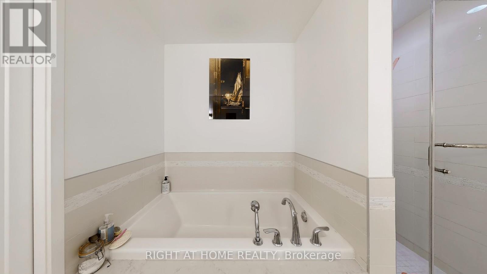 Th-112 - 25 Malcolm Road, Toronto, Ontario  M4G 0C1 - Photo 21 - C12697488