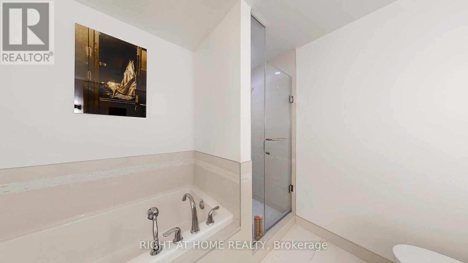 Th-112 - 25 Malcolm Road, Toronto, Ontario  M4G 0C1 - Photo 22 - C12697488