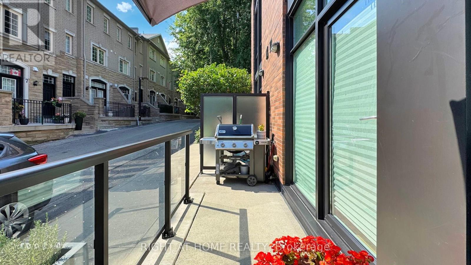 Th-112 - 25 Malcolm Road, Toronto, Ontario  M4G 0C1 - Photo 26 - C12697488