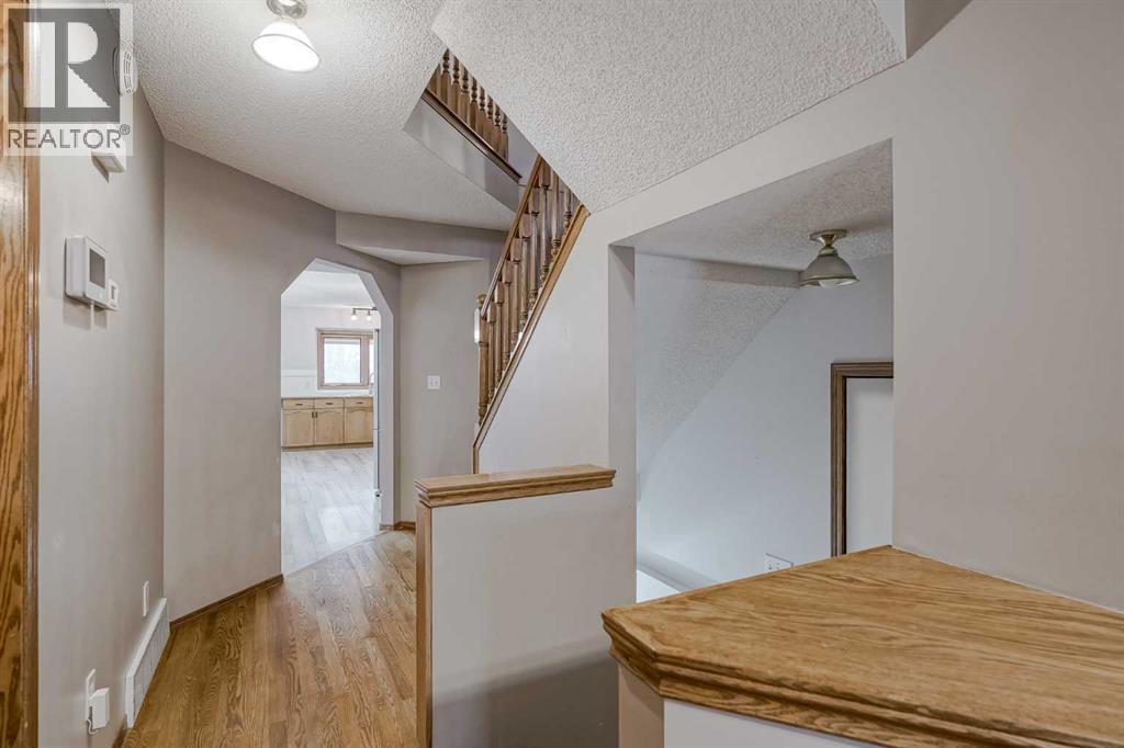 270 Douglas Glen Court Se, Calgary, Alberta  T2Z 2M8 - Photo 6 - A2267898