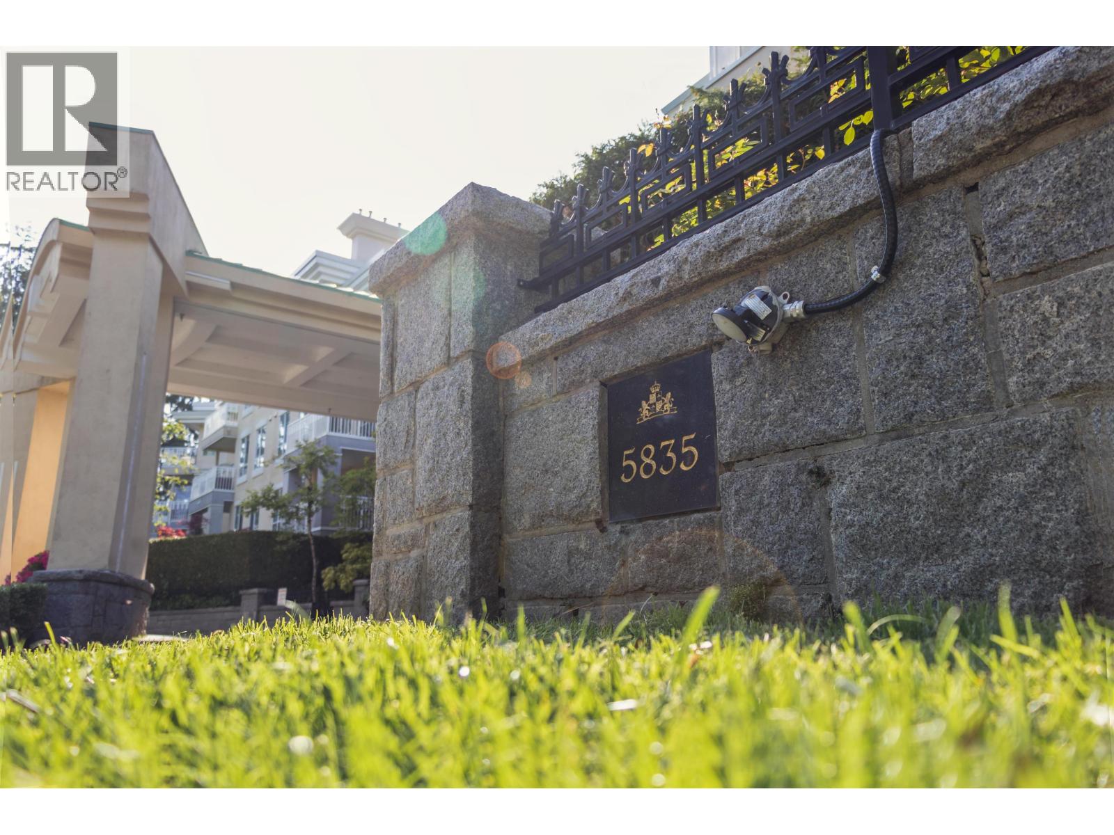 427 5835 Hampton Place, Vancouver, British Columbia  V6T 2G2 - Photo 4 - R3079442