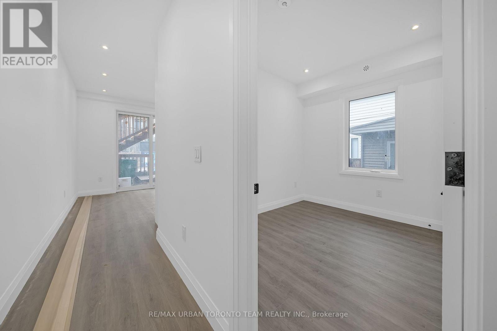 Main - 474 Montrose Avenue, Toronto, Ontario  M6G 3H1 - Photo 13 - C12590930