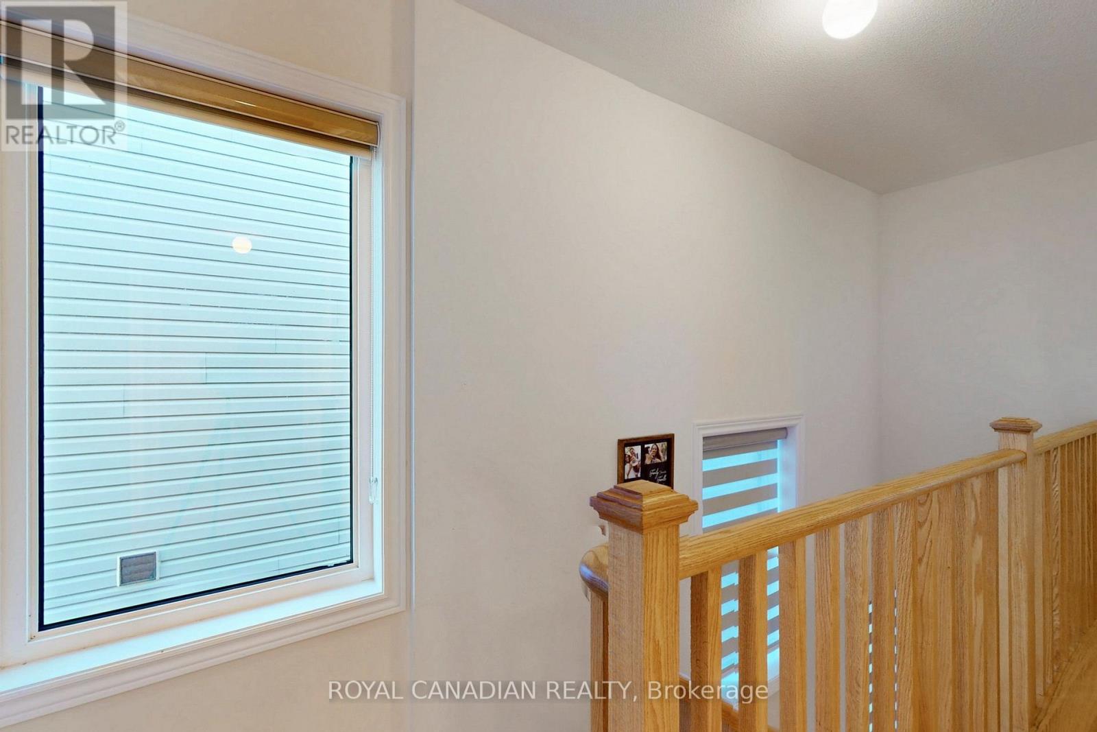 38 Rochester Drive, Barrie, Ontario  L9J 0W1 - Photo 11 - S12697510