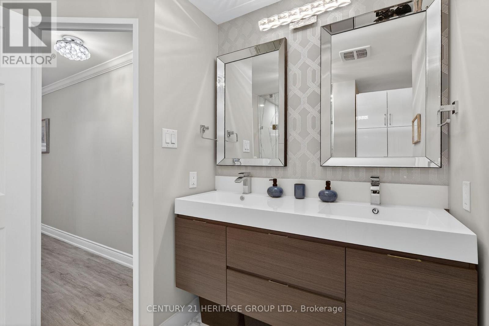 112 - 40 HARDING BOULEVARD W, Richmond Hill, Ontario