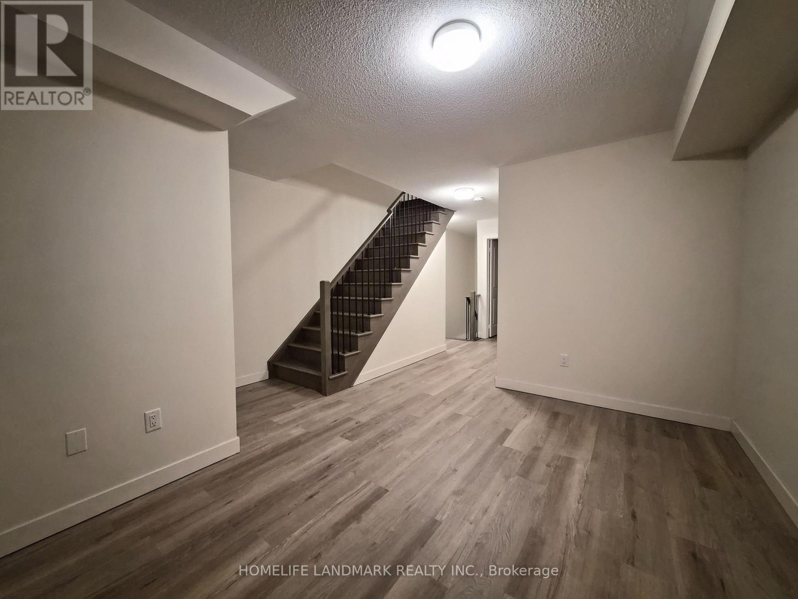 227 Webb Street, Markham, Ontario  L6B 1P1 - Photo 5 - N12531098