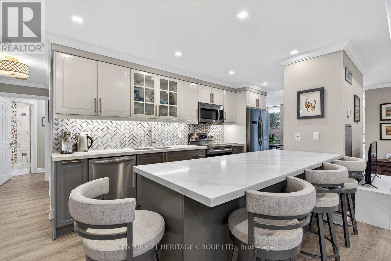 112 - 40 Harding Boulevard W, Richmond Hill, Ontario  L4C 9S5 - Photo 5 - N12695376