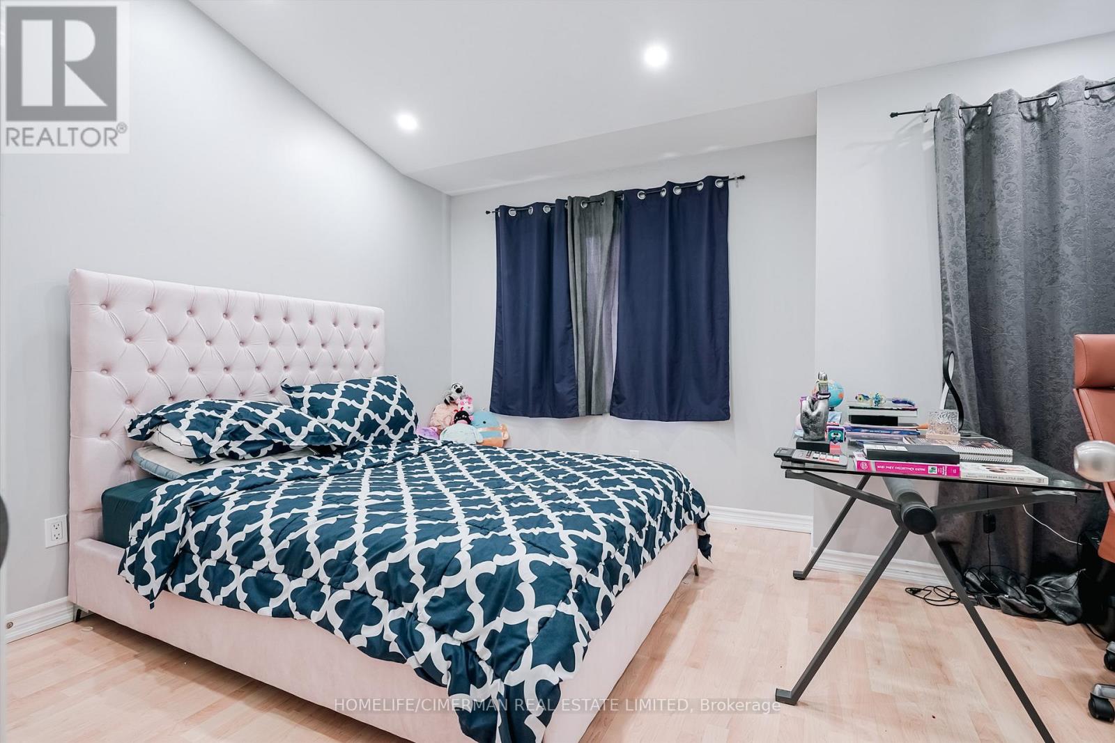 16 Piggott Mews, Toronto, Ontario  M9N 0A4 - Photo 10 - W12697500