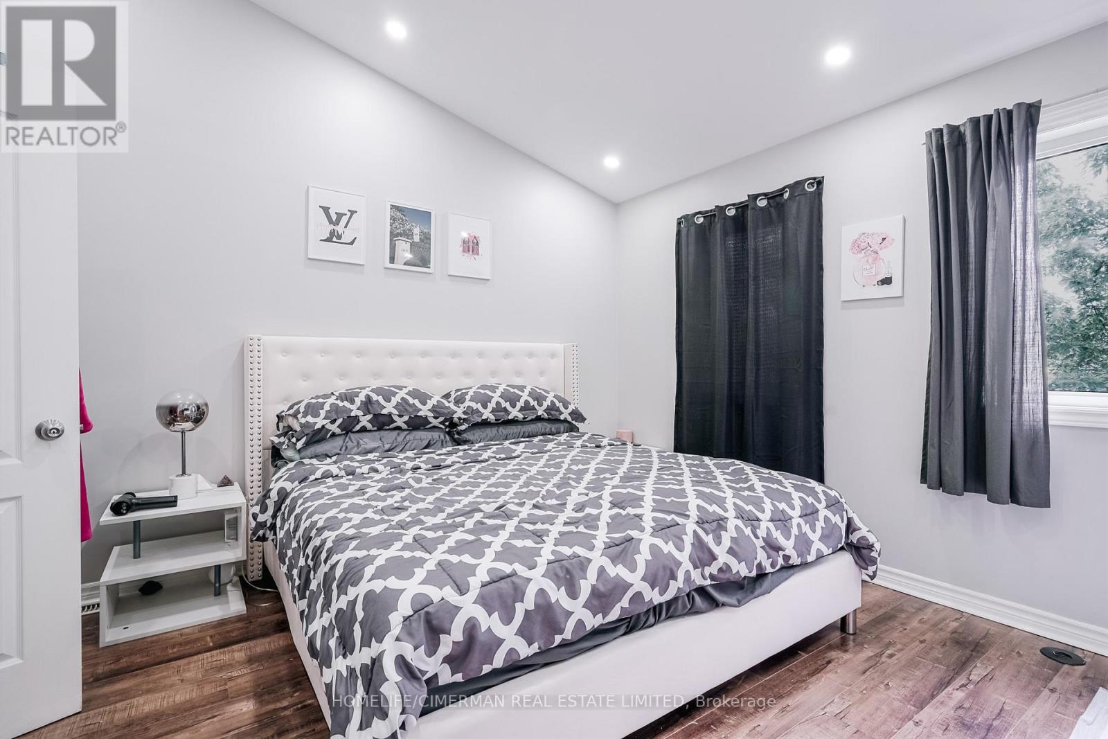 16 Piggott Mews, Toronto, Ontario  M9N 0A4 - Photo 12 - W12697500