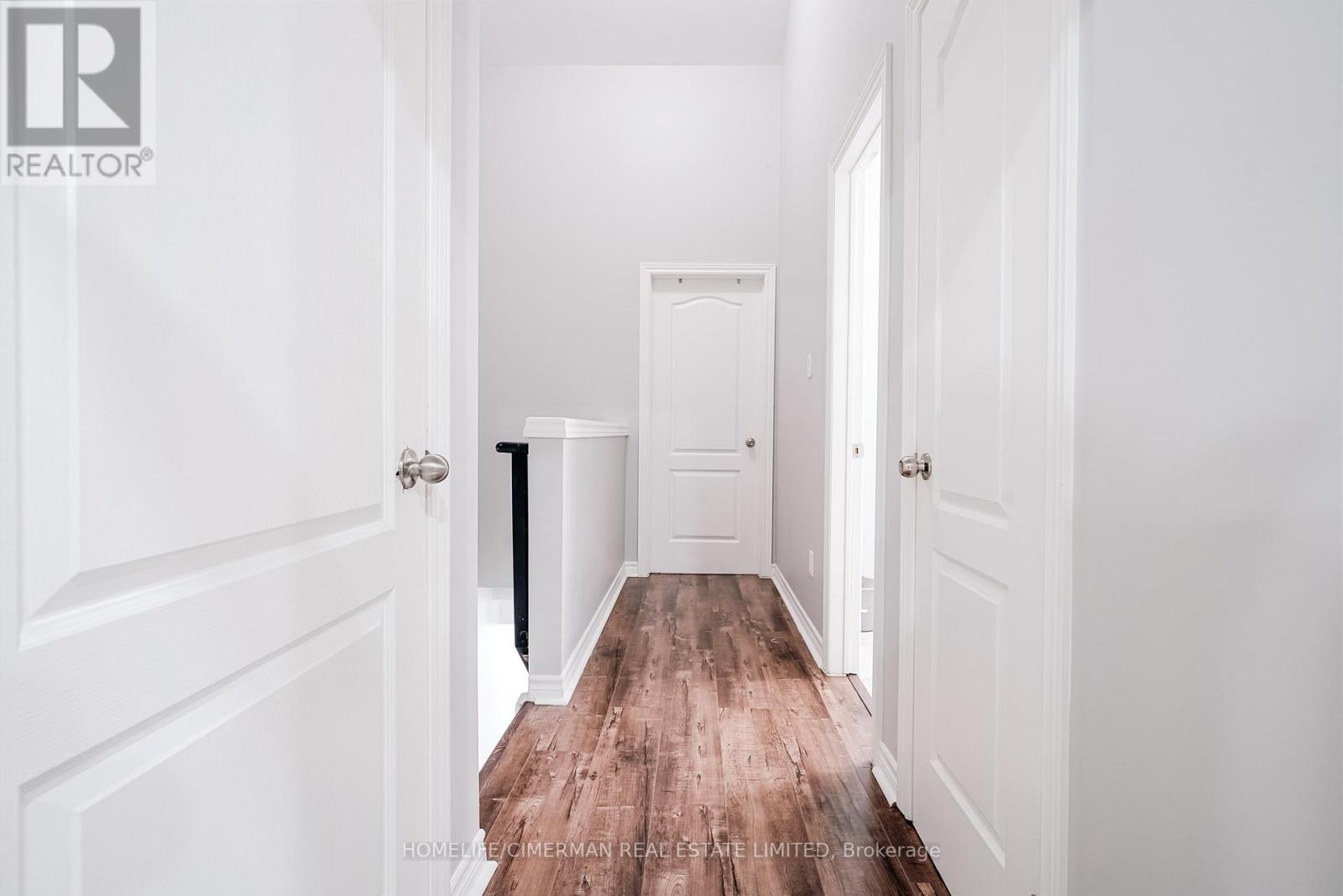 16 Piggott Mews, Toronto, Ontario  M9N 0A4 - Photo 13 - W12697500