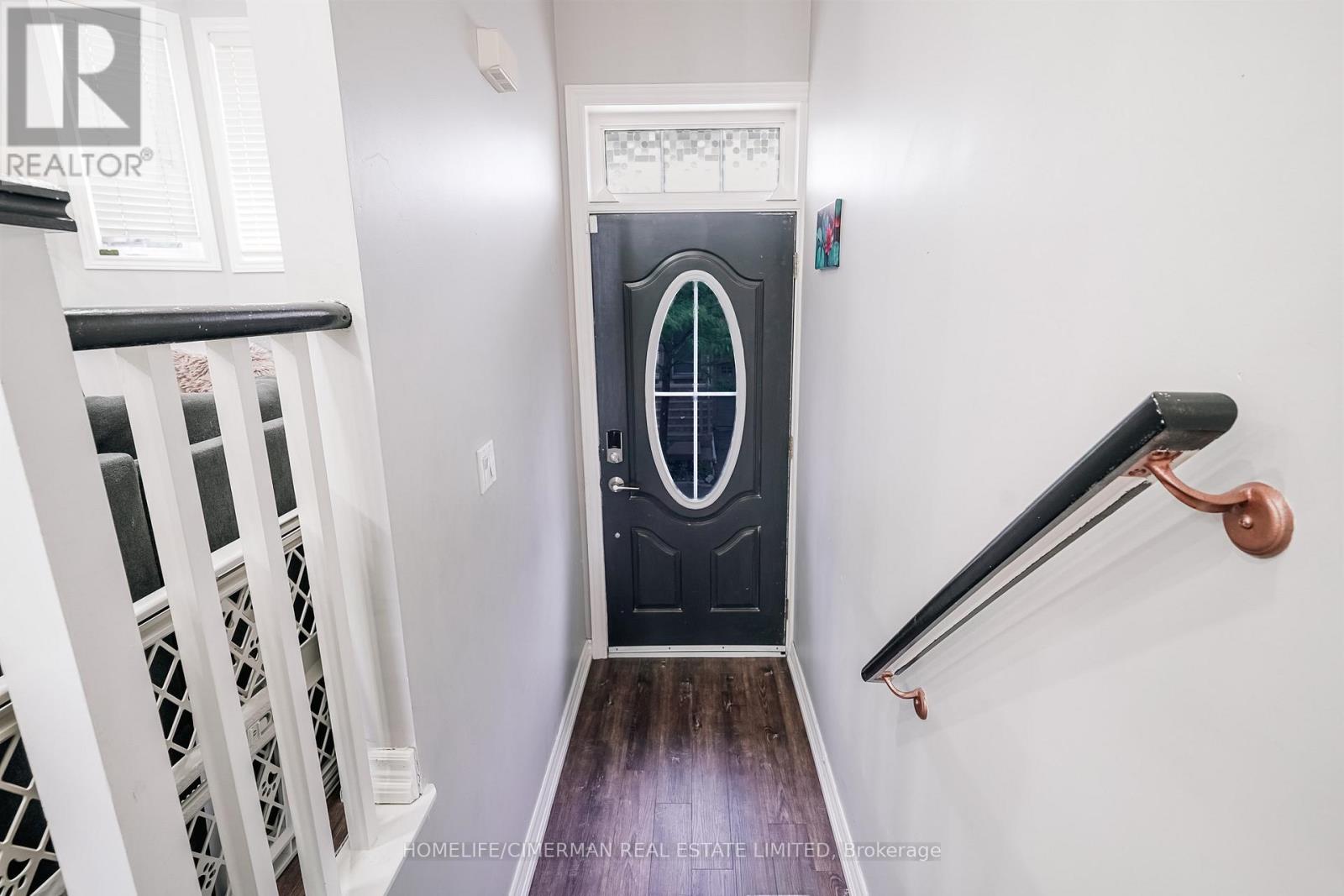 16 Piggott Mews, Toronto, Ontario  M9N 0A4 - Photo 2 - W12697500