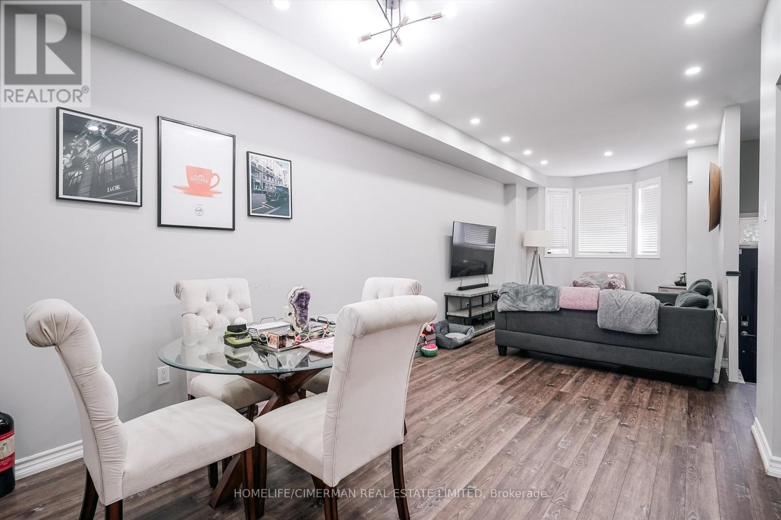 16 Piggott Mews, Toronto, Ontario  M9N 0A4 - Photo 5 - W12697500