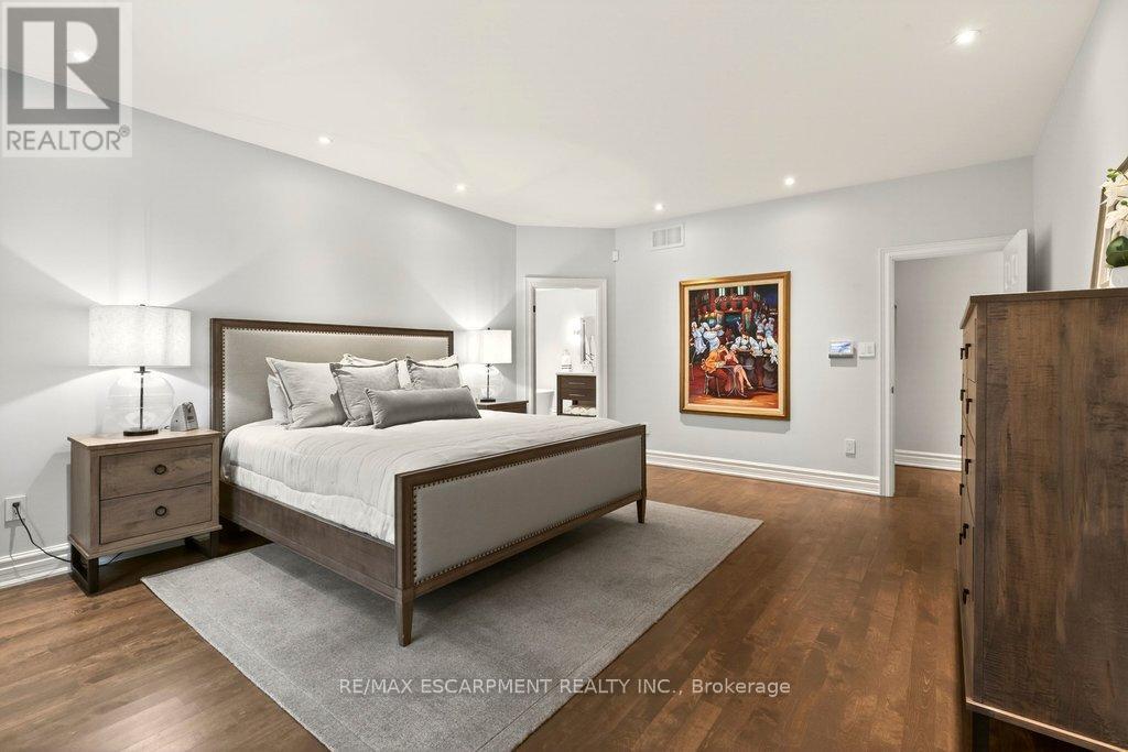 4169 Lakeshore Road, Burlington, Ontario  L7L 1A5 - Photo 17 - W12697508