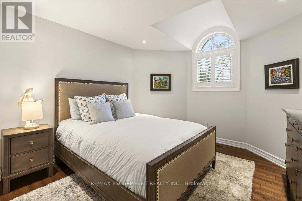 4169 Lakeshore Road, Burlington, Ontario  L7L 1A5 - Photo 27 - W12697508