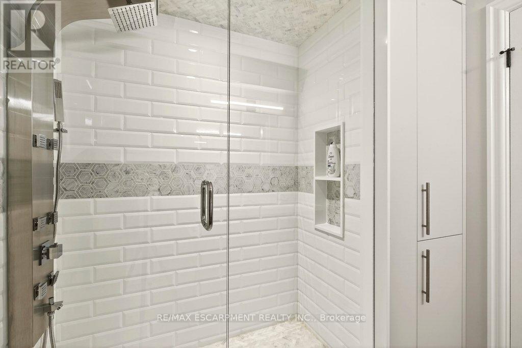 4169 Lakeshore Road, Burlington, Ontario  L7L 1A5 - Photo 30 - W12697508