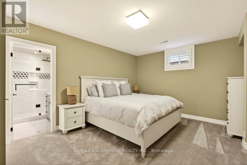 4169 Lakeshore Road, Burlington, Ontario  L7L 1A5 - Photo 40 - W12697508